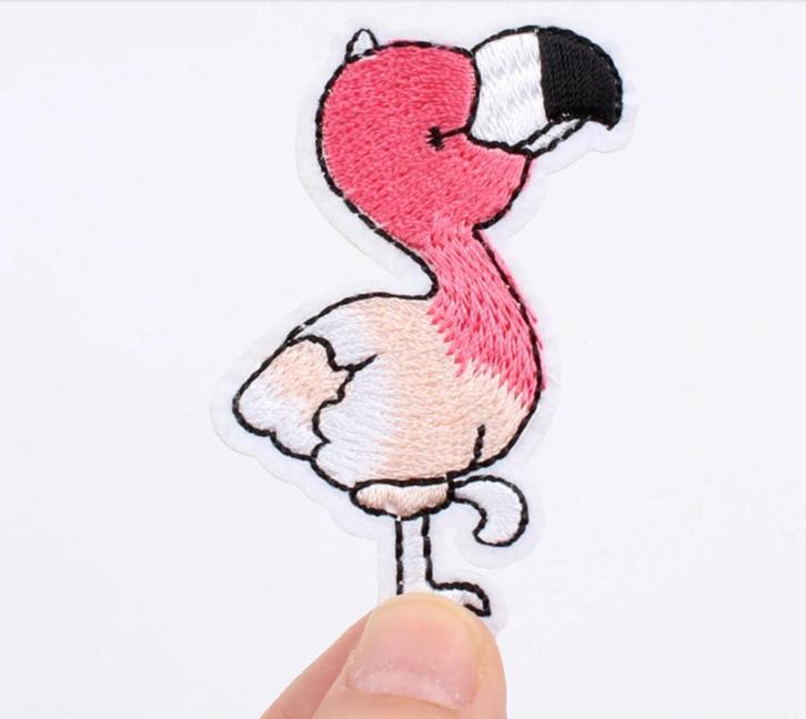 Flamingo strijkplaatje patch kinderen - 60 x 45 mm, Hobby en Vrije tijd, Kledingapplicaties en Hotfix, Nieuw, Ophalen of Verzenden