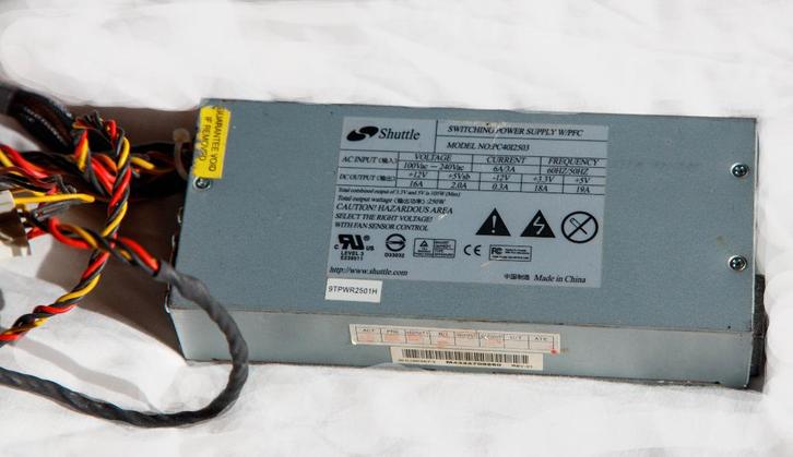 shuttle power supply, Computers en Software, Interne voedingen, Zo goed als nieuw, Ophalen of Verzenden