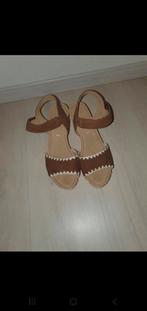 Nieuwe sandalen, Nieuw, Ophalen of Verzenden, Bruin, Espadrilles