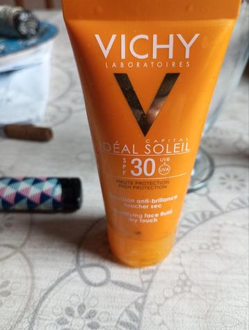 Émulsion anti brillante protection 30 marque vichy, Enlèvement ou Envoi, Neuf
