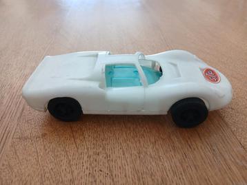 Ancienne voiture Posche Carrera plastique beschikbaar voor biedingen
