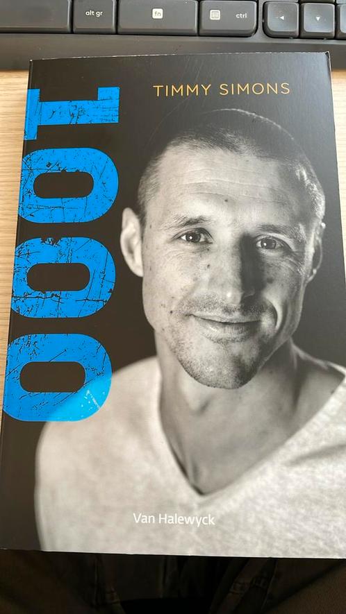 Wim Degrave - 1000, Boeken, Sportboeken, Zo goed als nieuw, Balsport, Ophalen of Verzenden