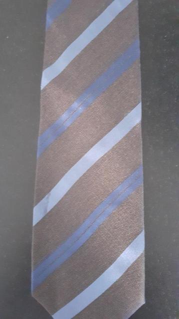 Burberry stropdas -100% zijde- als nieuw beschikbaar voor biedingen