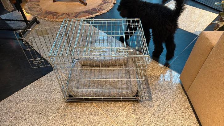 Hondenbench SAVIC met kussen – voor puppy's en kleine honden, Dieren en Toebehoren, Hondenbenches, Zo goed als nieuw, Ophalen