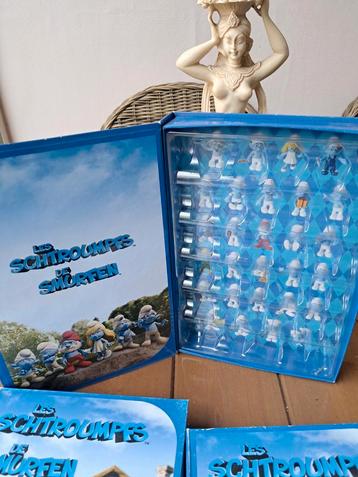 Smurven doosjes  beschikbaar voor biedingen