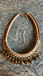 Halsketting bruin ivoorkleur, Handtassen en Accessoires, Kettingen, Overige materialen, Bruin, Met strass, Ophalen of Verzenden