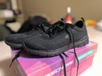 Skechers - 2maal gedragen - Maat 38 - Sneakers, Ophalen, Skechers, Zwart, Zo goed als nieuw