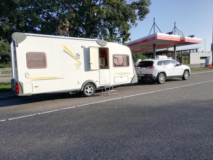 Knaus Cheers, Caravans en Kamperen, Caravans, Particulier, tot en met 4, 1000 - 1250 kg, Rondzit, Knaus, Frans bed, 6 tot 7 meter