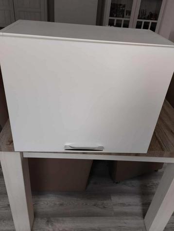 Kast wit 60 x 48 beschikbaar voor biedingen