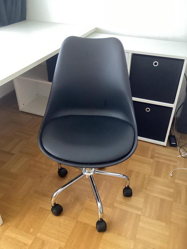 Zwarte ergonomische bureaustoel, Huis en Inrichting, Bureaustoelen, Zo goed als nieuw, Bureaustoel, Zwart, Ophalen