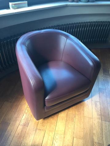 Fauteuil DUVIVIER en cuir "Pleine Fleur"  beschikbaar voor biedingen
