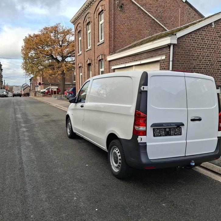 Mercedes vito 2019 114cdi l1h1 tva récupérable, Auto's, Bestelwagens en Lichte vracht, Particulier, ABS, Achteruitrijcamera, Airconditioning
