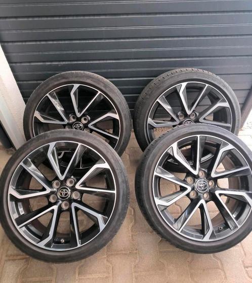 Toyota corolla velgen gr sport met zomerbanden 5x114.3, Auto-onderdelen, Banden en Velgen, Banden en Velgen, Zomerbanden, Ophalen