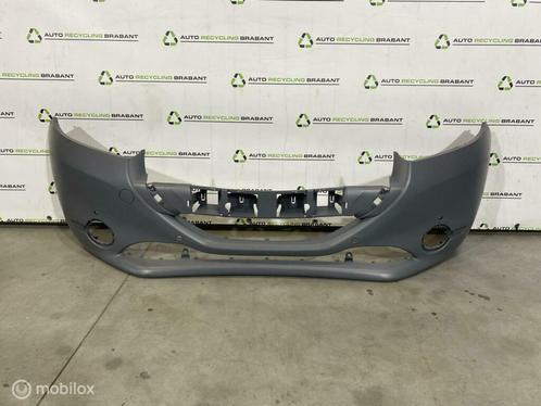 Voorbumper Peugeot 208 NIEUW MET PDC IMITATIE 1608066180, Auto-onderdelen, Carrosserie, Bumper, Peugeot, Voor, Gebruikt, Ophalen of Verzenden