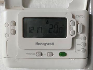 Thermostat Honeywell CM701 en bon état de marche 