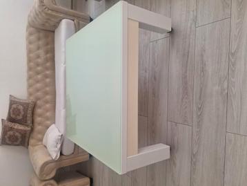 Salontafel beschikbaar voor biedingen