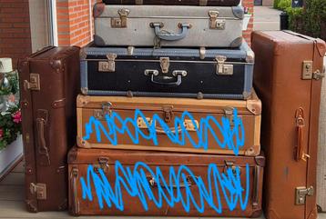 4x Vintage reiskoffer verschillende afmetingen beschikbaar voor biedingen