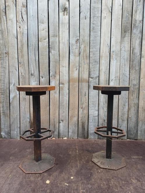 Tabourets en métal lourd avec assise en bois - 12 en stock, Maison & Meubles, Tabourets de bar, Utilisé, 60 à 90 cm, Bois, Métal