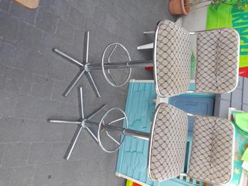 Ancien Tabouret haut metal et velour, Enlèvement