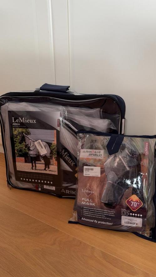 LeMieux vliegendeken en masker, Dieren en Toebehoren, Paarden en Pony's | Dekens en Dekjes, Nieuw, Deken, Ophalen of Verzenden