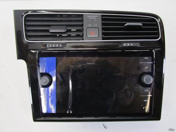 VW Golf 7 Facelift Navi Display Discovery Media+Inleg ( Touc beschikbaar voor biedingen