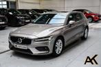 Volvo V60 V60 B3 B DKG Momentum - NAVI / CAMERA / PANO /BLIS, Auto's, Gebruikt, Euro 6, 4 cilinders, 1969 cc