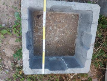 Toezichtsput betonput vierkant met bodem beschikbaar voor biedingen