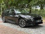 BMW 318d Aut * 150pk *  FULL HISTORIEK * CAMERA * LIVE SCR, Auto's, BMW, Automaat, Achterwielaandrijving, USB, 4 cilinders
