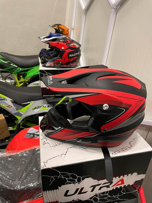 Nieuwe Ultra kinder helmen, Fietsen en Brommers, Fietsaccessoires | Fietshelmen, Nieuw, Jongen of Meisje, Ophalen