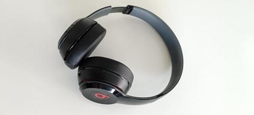 Beats solo 2 bedraad + tas (nieuwstaat), Audio, Tv en Foto, Hoofdtelefoons, Zo goed als nieuw, Beats, Ophalen