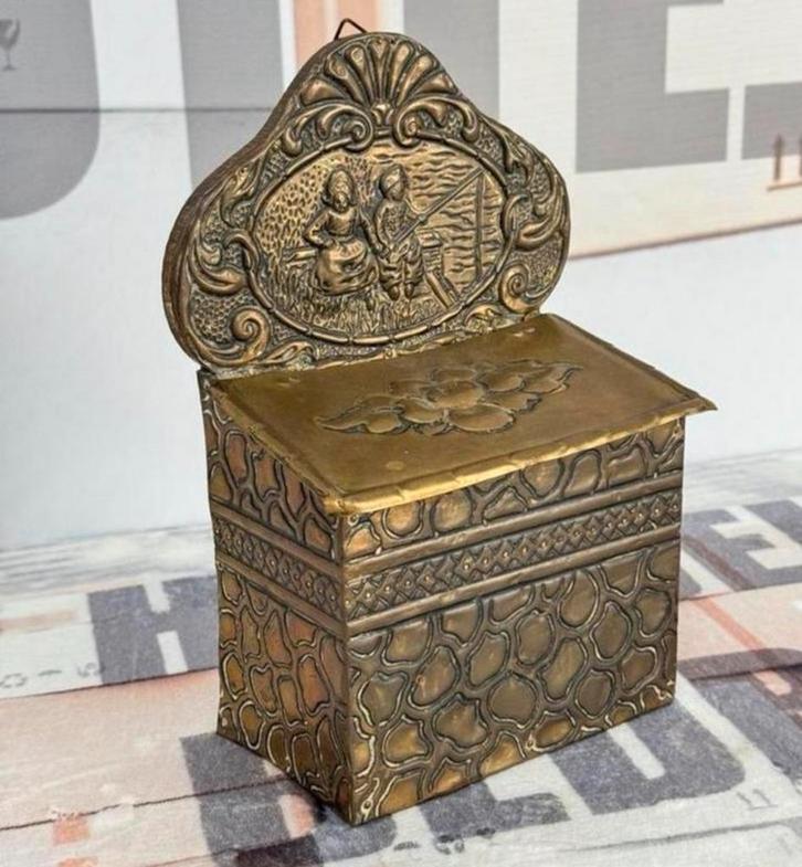 1890-1900 Ancien coffre hollandais en bois cuivré Antique, Antiquités & Art, Curiosités & Brocante, Enlèvement ou Envoi