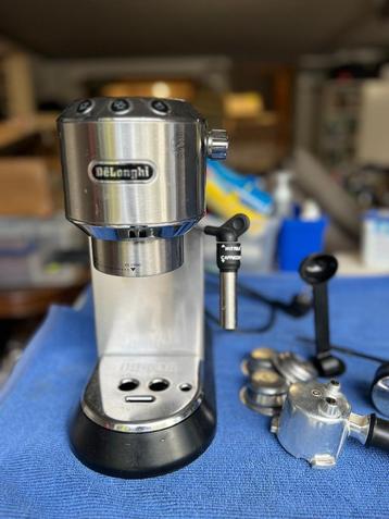 Prachtige espressomachine (en +) DeLonghi Dedica beschikbaar voor biedingen