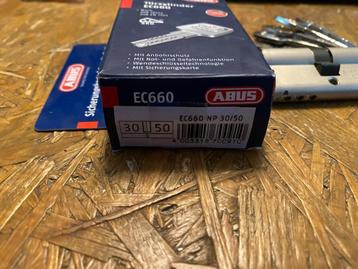 Serrure porte Abus 30-50 disponible aux enchères