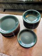Prachtig , volledig dondergroen servies van 36 stuks, Huis en Inrichting, Ophalen, Bord(en)