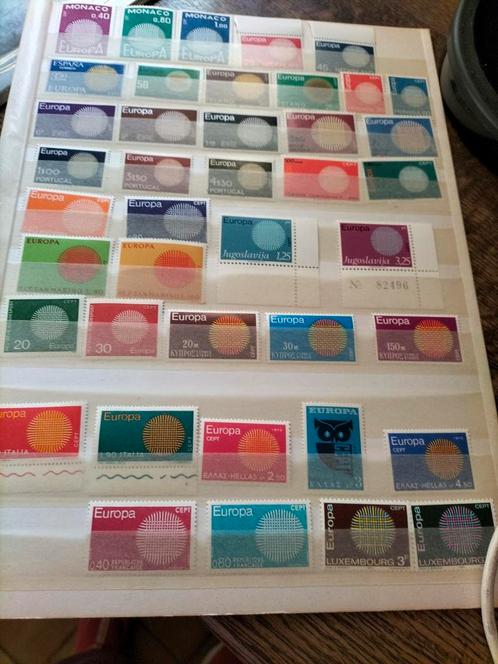 41 timbres Europa de 19 pays européens différents état impec, Postzegels en Munten, Postzegels | Volle albums en Verzamelingen