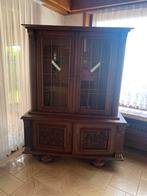 Eiken vitrinekast. Zeer karaktervol. Als nieuw., Ophalen