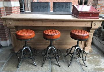 Barkrukken van Amerika beschikbaar voor biedingen