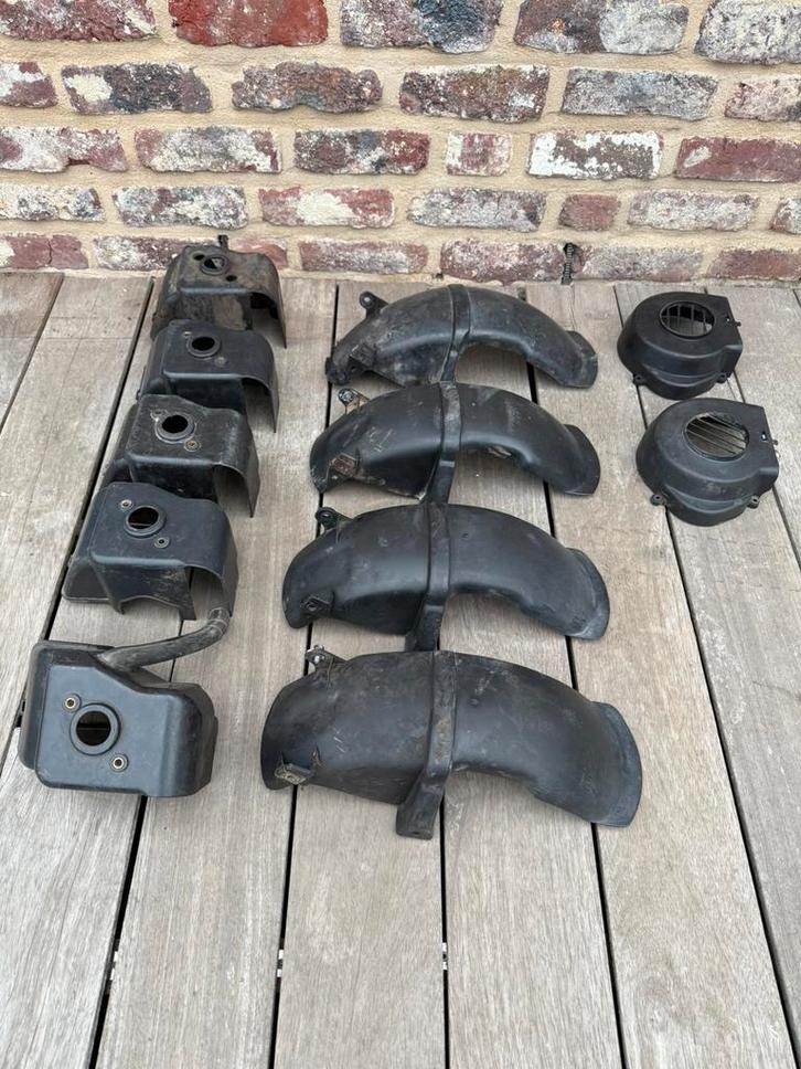 Piaggio Zip type 1/2/3 koelkappen / spatborden, Fietsen en Brommers, Brommeronderdelen | Algemeen, Zo goed als nieuw, Overige typen