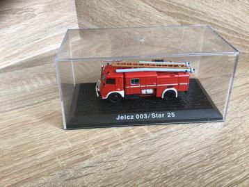 Miniatuur brandweerauto beschikbaar voor biedingen