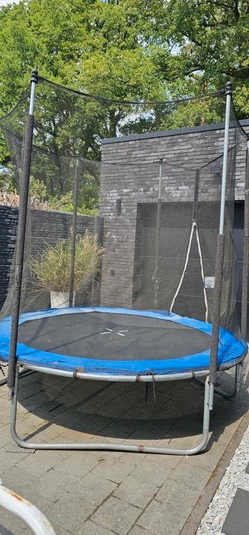 Trampoline  beschikbaar voor biedingen