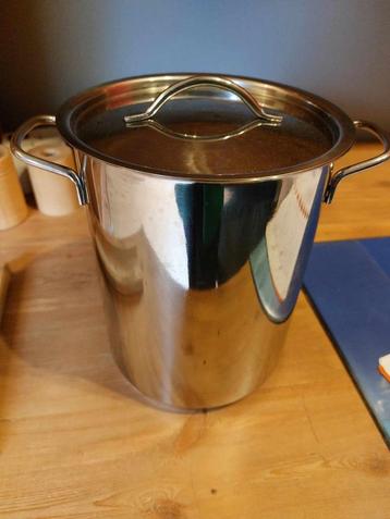 nieuwe aspergepot beschikbaar voor biedingen