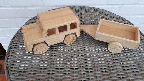 Véhicule 4 x 4 avec remorque., Kinderen en Baby's, Speelgoed | Houten speelgoed, Nieuw, Duw- of Trekspeelgoed, Ophalen of Verzenden