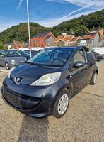 Peugeot 107 1.0i Trendy, 4 zetels, Stof, 50 kW, Zwart