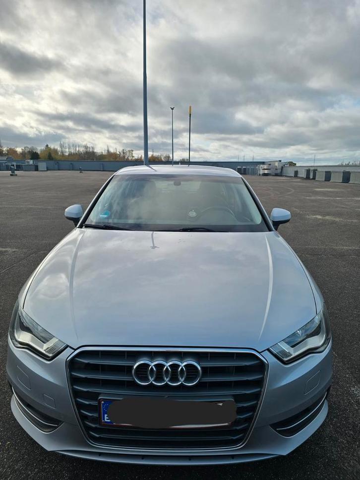 Audi A3 en excellent état !, Autos, Audi, Particulier, A3, Diesel, Euro 6, Berline, 4 portes, Boîte manuelle, Argent ou Gris, Tissu
