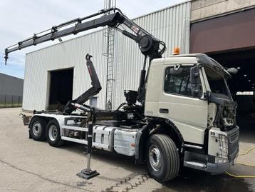 Volvo FM 370 6x2 HOOKLIFT 21T + CRANE HIAB 144 E-4 HIDUO - E beschikbaar voor biedingen