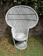 Fauteuil Emmanuelle / Peacock chair, Enlèvement, Comme neuf