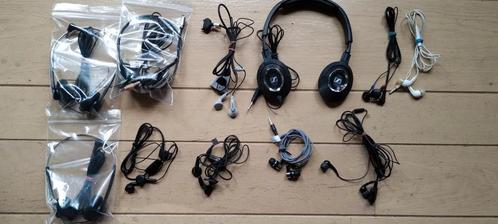 Verzameling hoofdtelefoons/oortjes, Audio, Tv en Foto, Hoofdtelefoons, Gebruikt, Op oor (supra aural), Overige merken, Ophalen of Verzenden