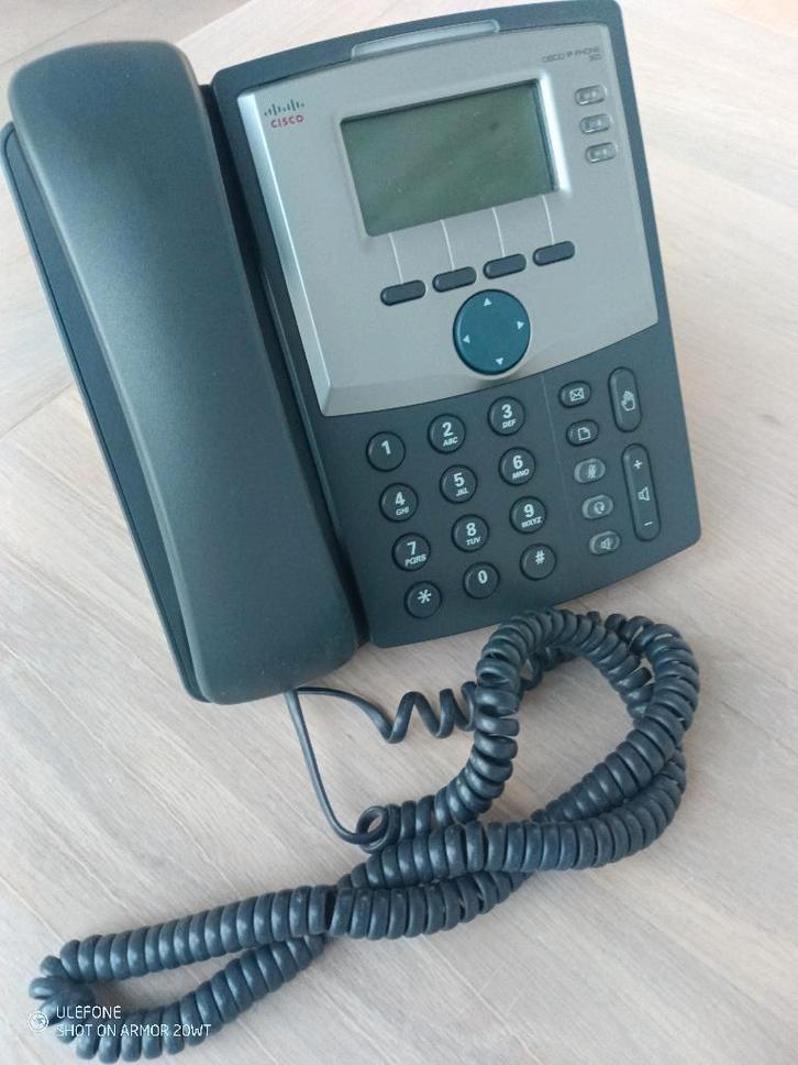 Cisco SPA 303 3-Line VOIP Phone, Télécoms, Télématique & VoIP, Comme neuf, Téléphone, Enlèvement