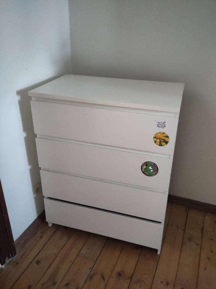 Gratis: grote ladekast, Huis en Inrichting, Kasten | Ladekasten, Gebruikt, 100 tot 150 cm, 50 tot 100 cm, Overige houtsoorten