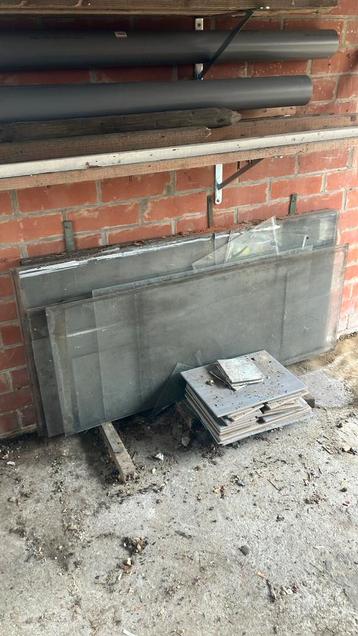 Serreglas panelen beschikbaar voor biedingen